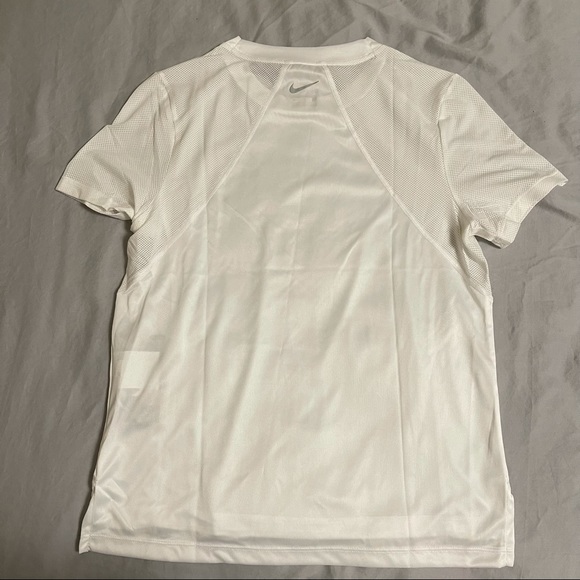 Nike running dri-fit tee new! - Picture 4 of 4